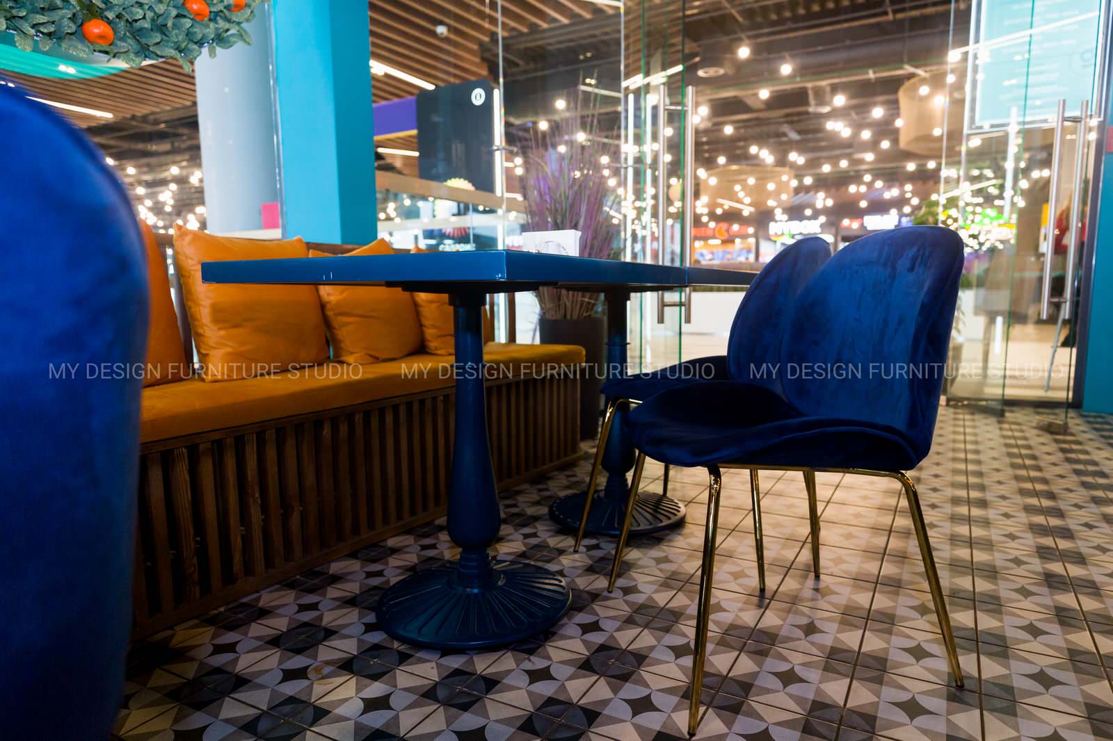 Мягкая мебель для общественных интерьеров.