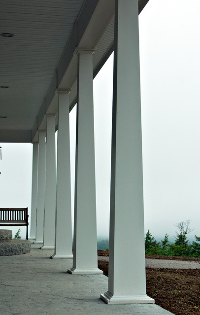 Elegant Tapered Columns add Interest modern-eingang