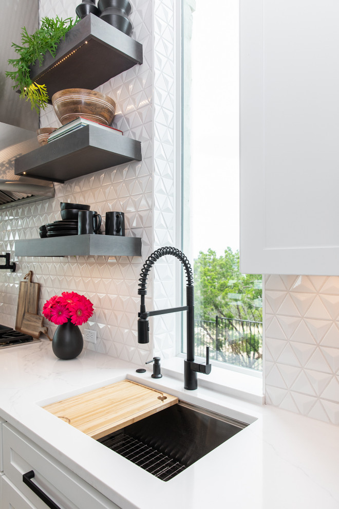 Inspiration for a transitional kitchen remodel in Austin