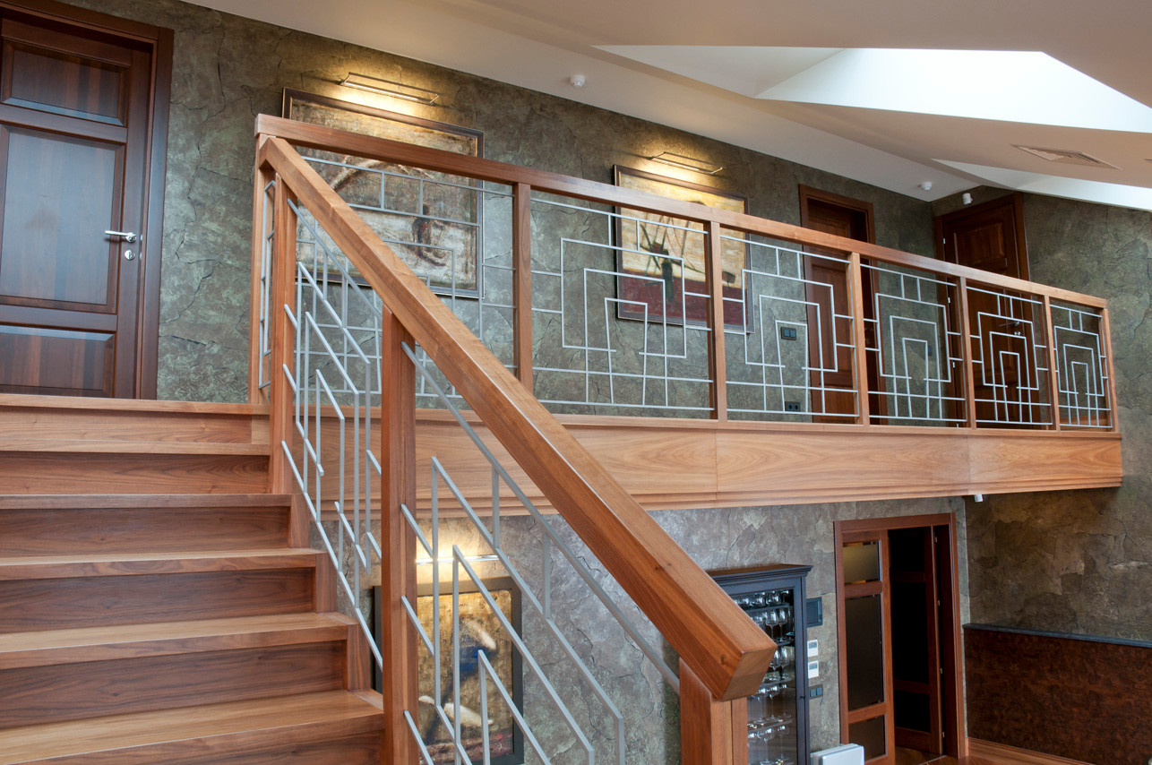 СКРОМНОЕ ОБАЯНИЕ БУРЖУАЗИИ......