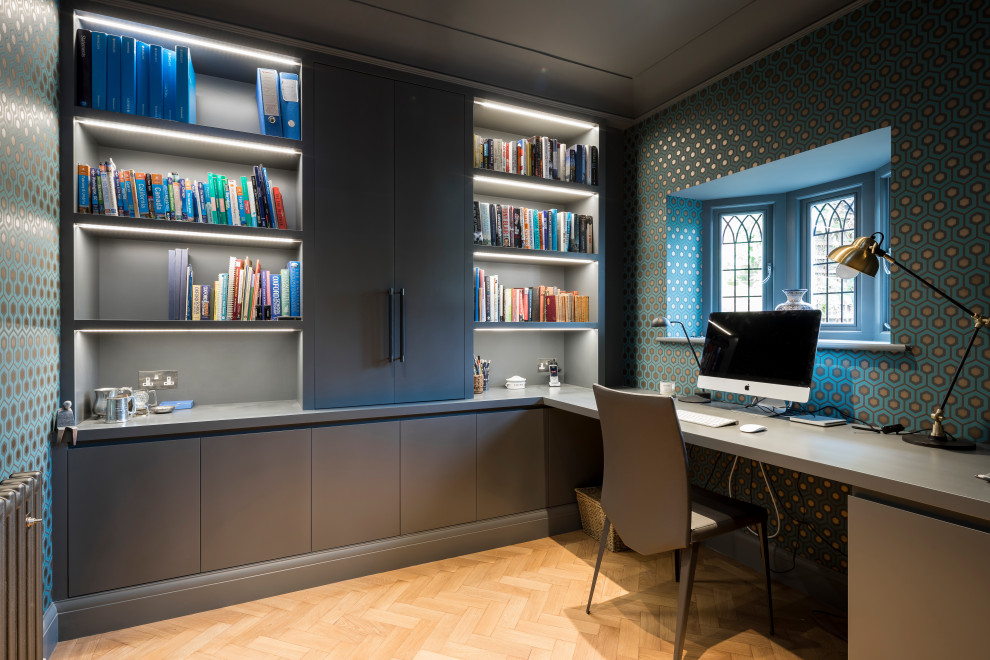 Trendy home office photo in London