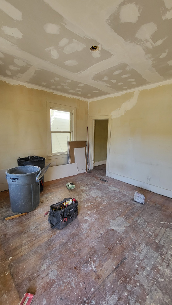 Restoring an 1800s Apartment: A Complete Transformation