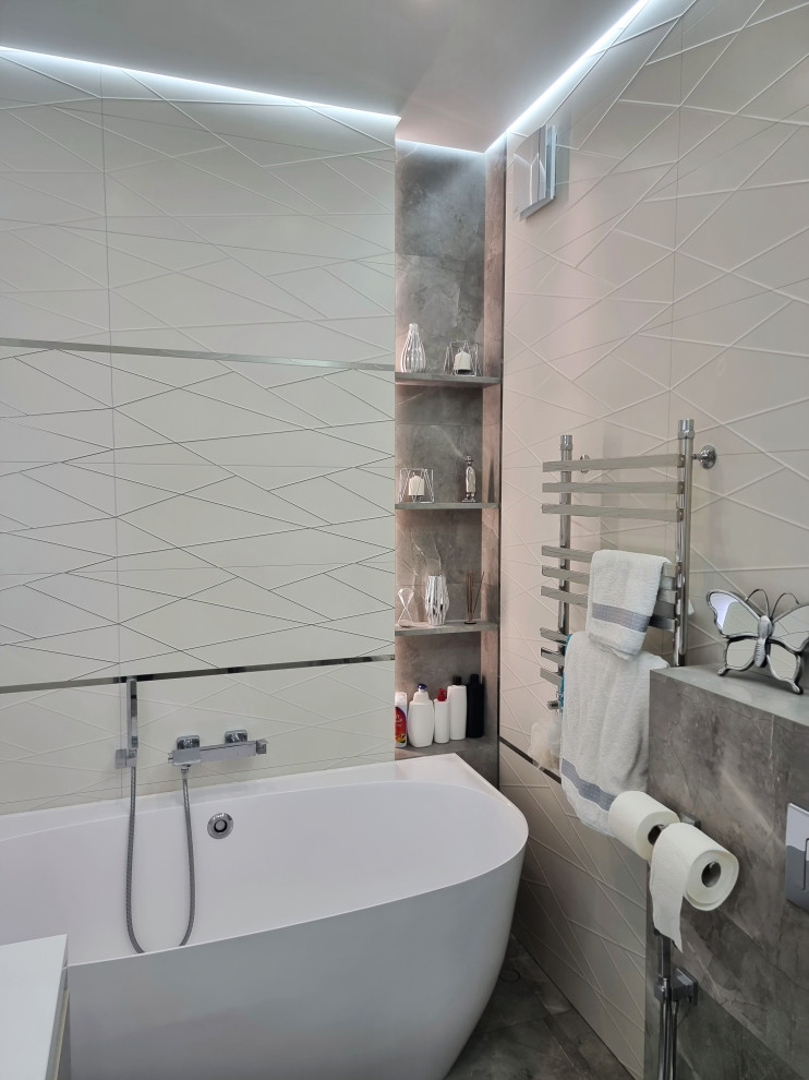 Фото реализованной ванной с подсветками