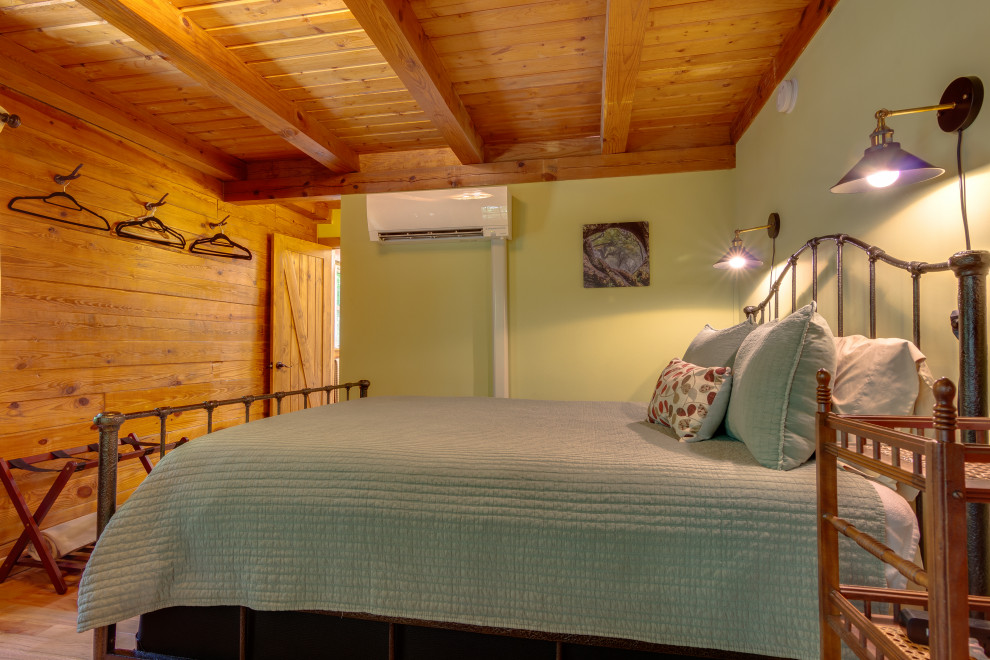 Bedroom - rustic bedroom idea