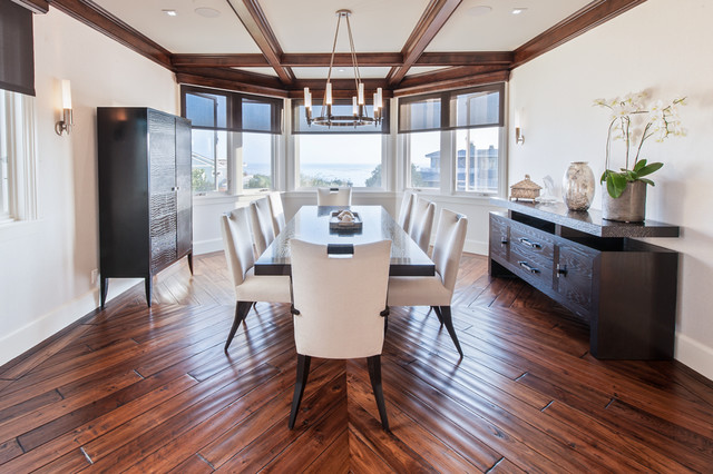 Transitional Dining Room nyklassisk-spisestue
