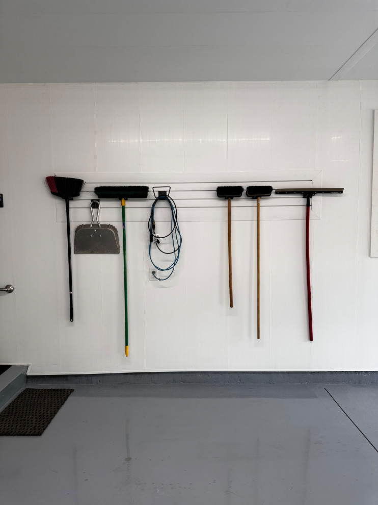Willowdale Avenue - Garage - London, ON