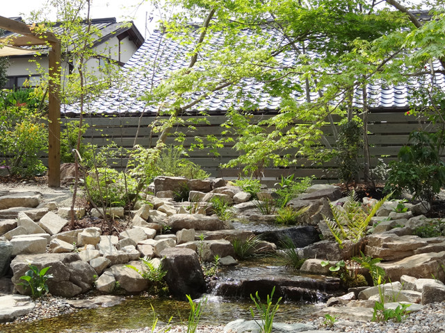 池とせせらぎのある暮らし へーベルハウス雑木の庭の作り方 Asian Garden Other By T S Garden Square Co Ltd Houzz Ie