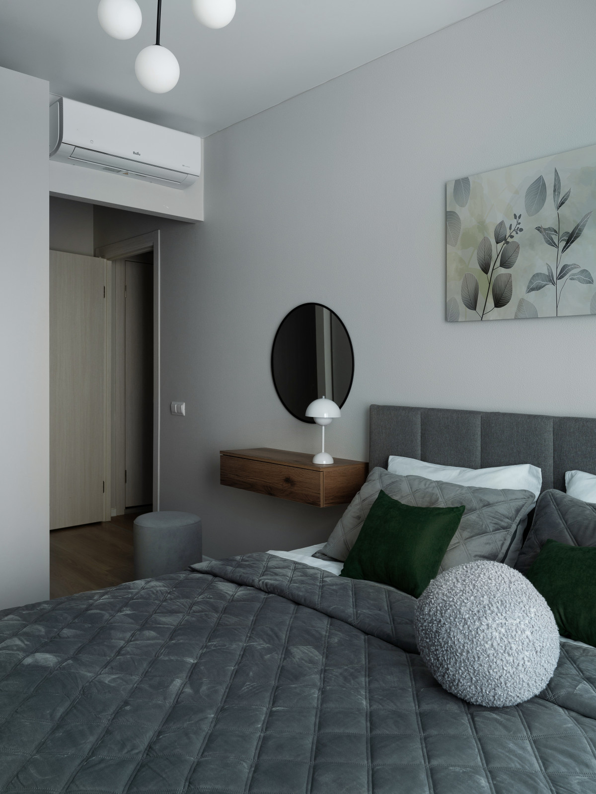 Трехкомнатная квартира для аренды на Амурской