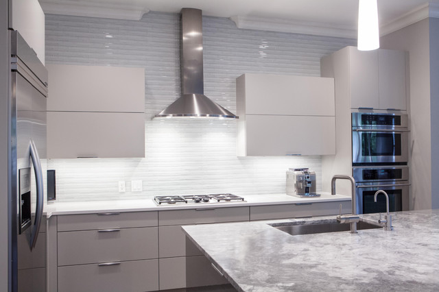 Contemporary Painted Grey Kitchen With High Gloss Island