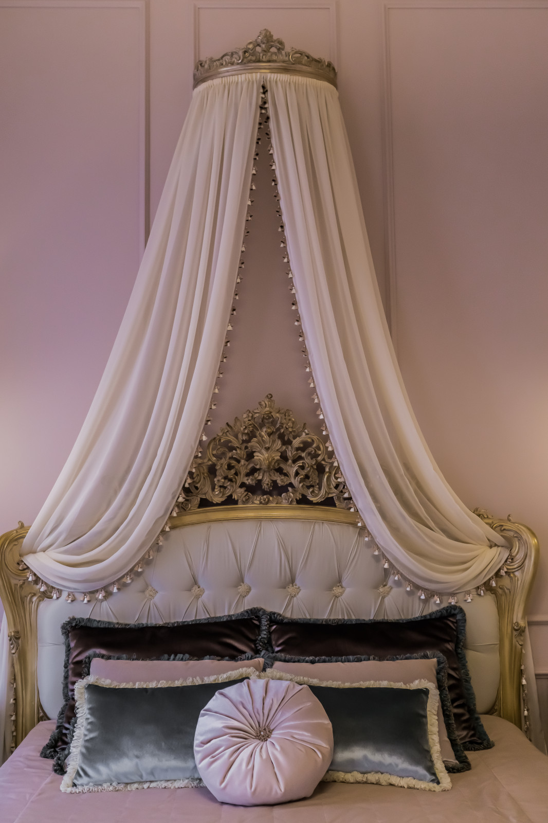 CHATEAU DE LA PETROGRADKA