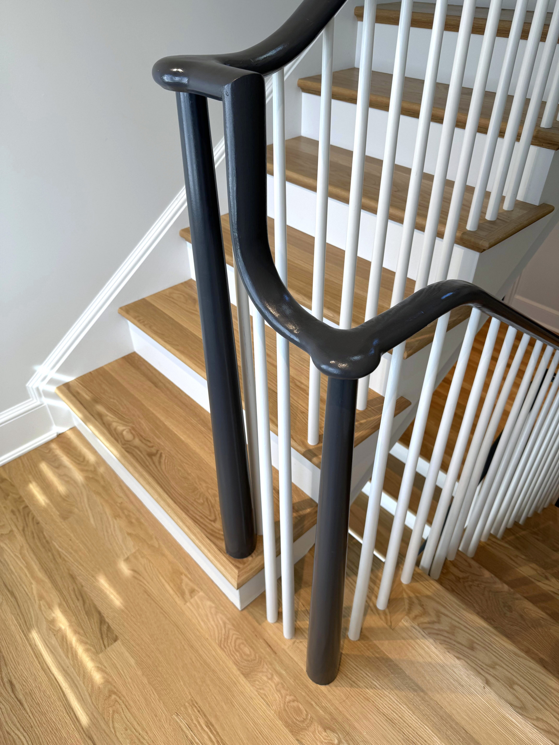 142_Airy Staircase with Over the Post Balustrade, Arlington, VA