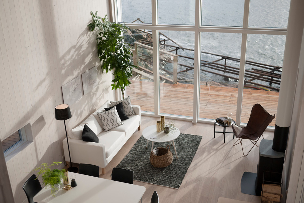 This is an example of a contemporary living room in Gothenburg.