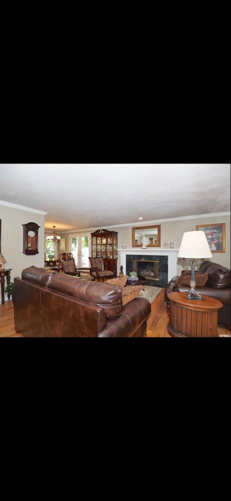 See kitchen from front door
