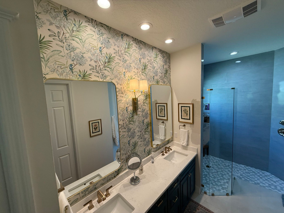 Modern Walk in Shower Retreat