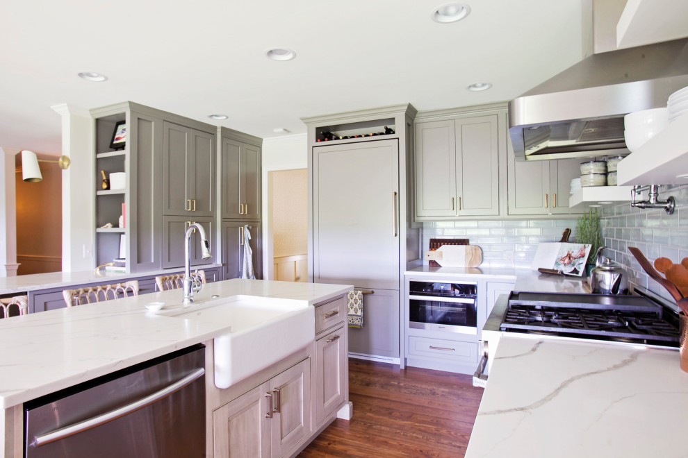 Transitional kitchen photo in Atlanta