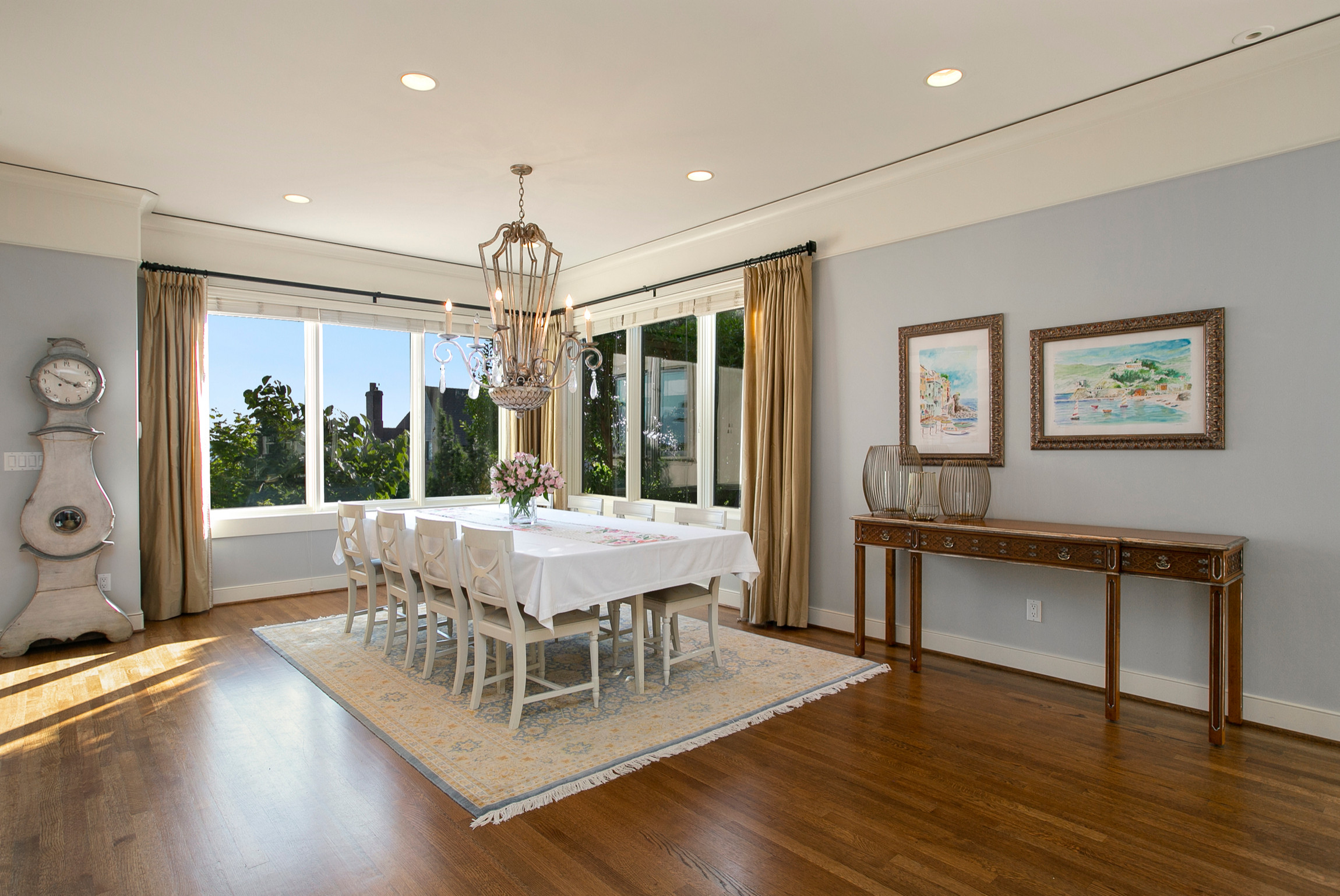 Custom Executive Home - Magnolia
