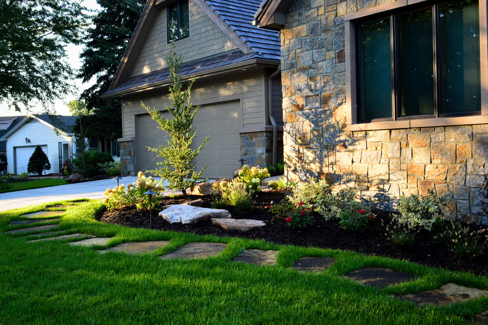 Photo of a rustic landscaping in Omaha.