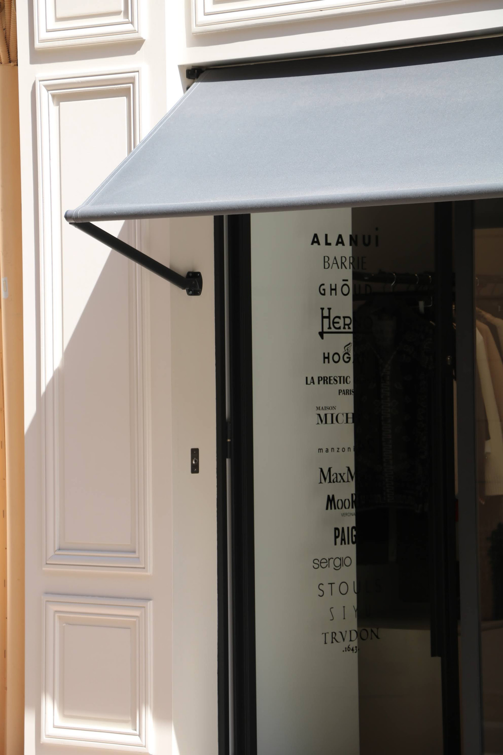 Menuiserie d'une boutique à St Tropez