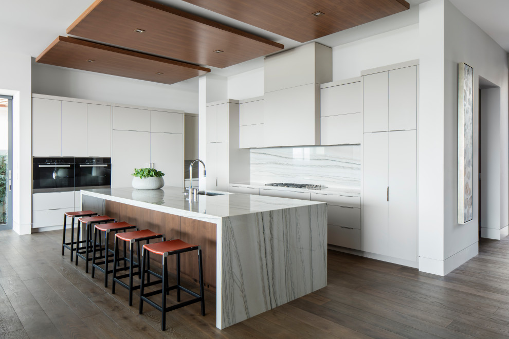 Inspiration for a contemporary kitchen remodel in Orange County