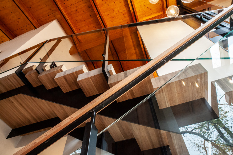GLASS STAIR RAILING