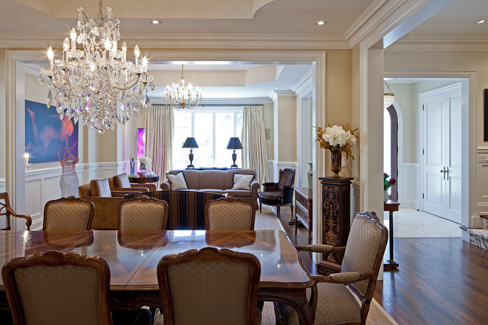 Example of a classic dining room design in Toronto