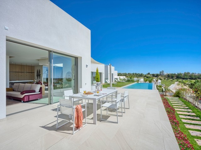 Limonero. Marjal modern-patio