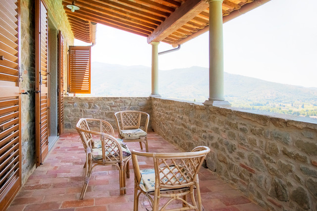 balcone sulla vallata mediterranean-balcony
