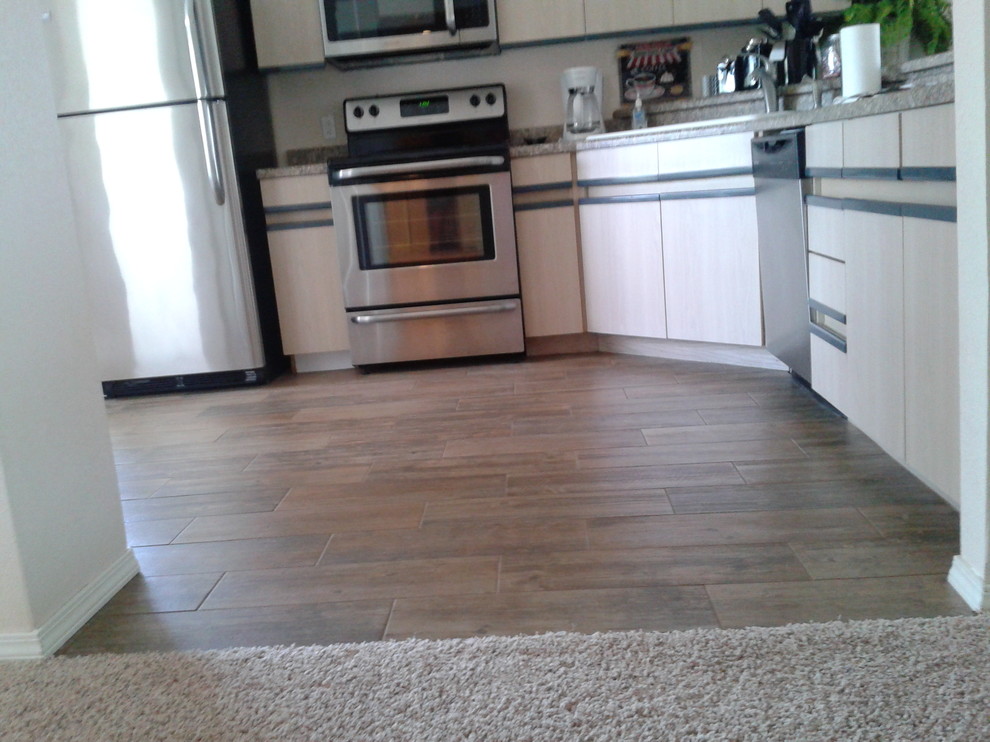 Home design - transitional ceramic tile home design idea