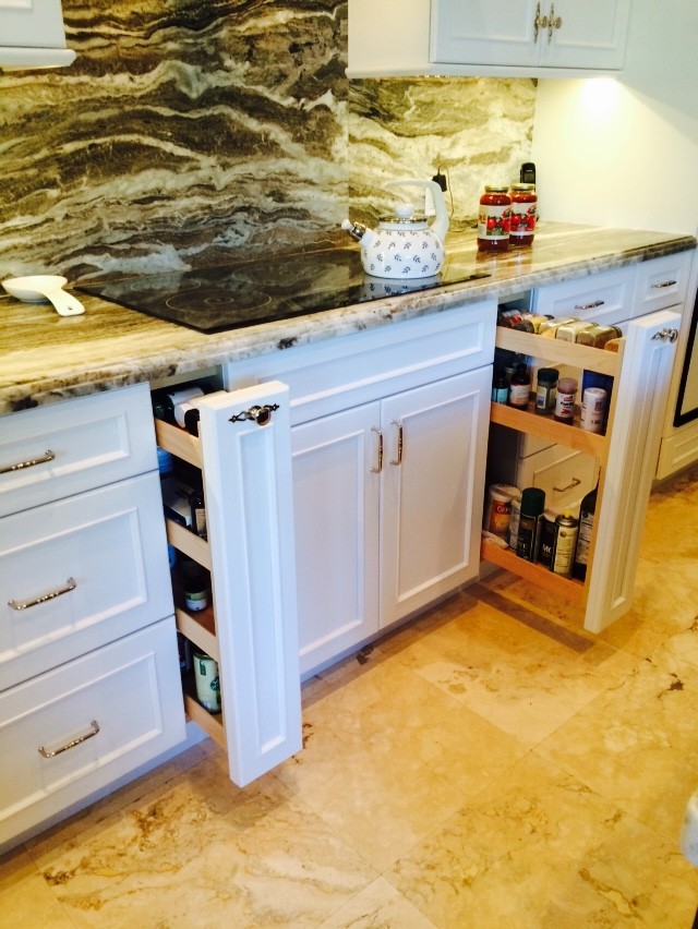 Transitional kitchen photo in Miami