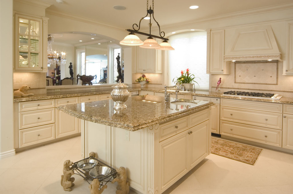 Kitchen - kitchen idea in Phoenix