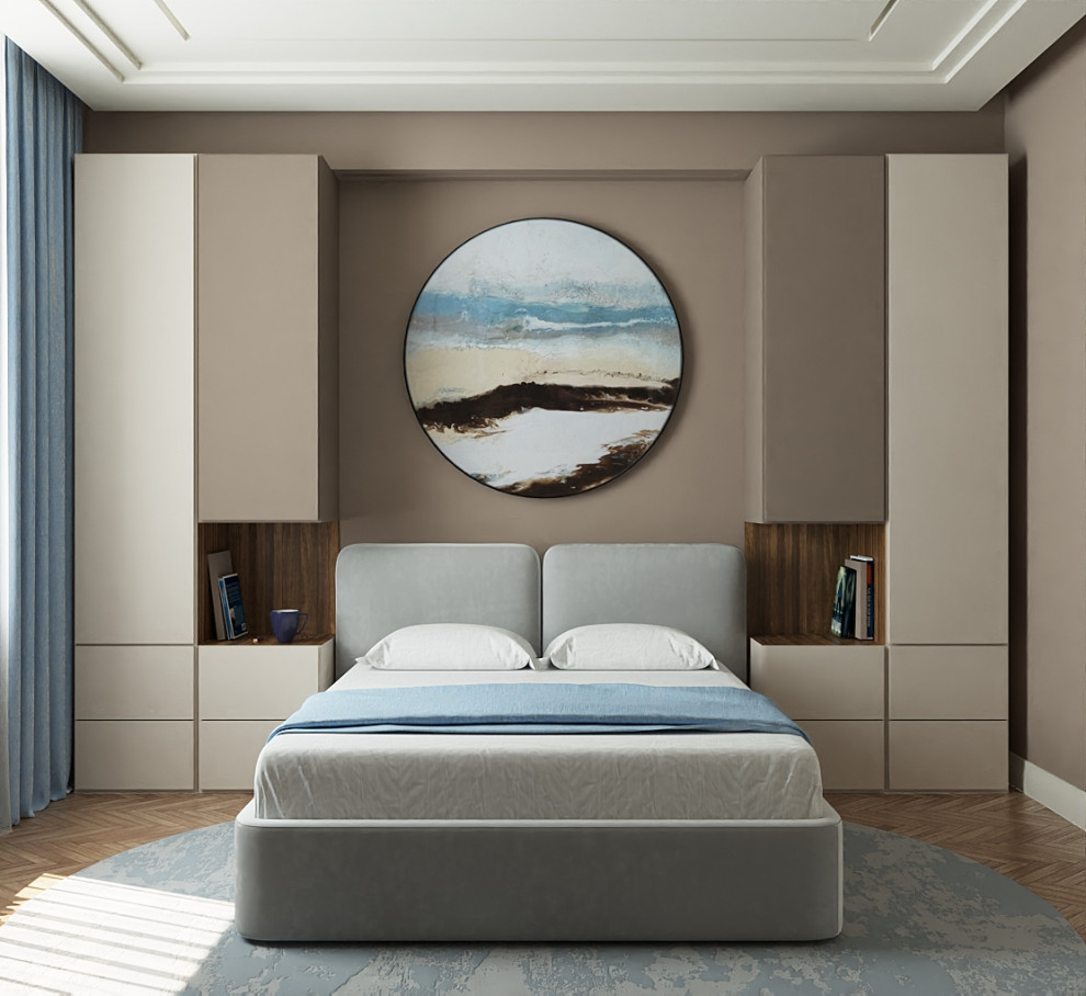 Спальня с атмосферой отеля на побережье.