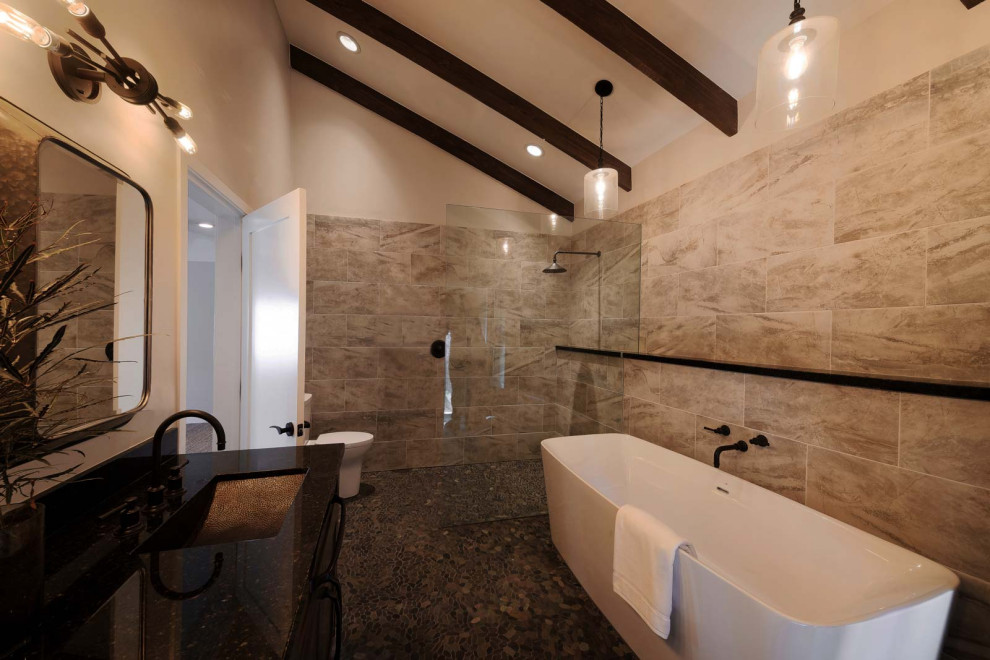Exemple d'une grande salle de bain montagne avec un placard à porte shaker, des portes de placard marrons, une douche à l'italienne, un lavabo encastré, un sol multicolore, aucune cabine et meuble-lavabo encastré.