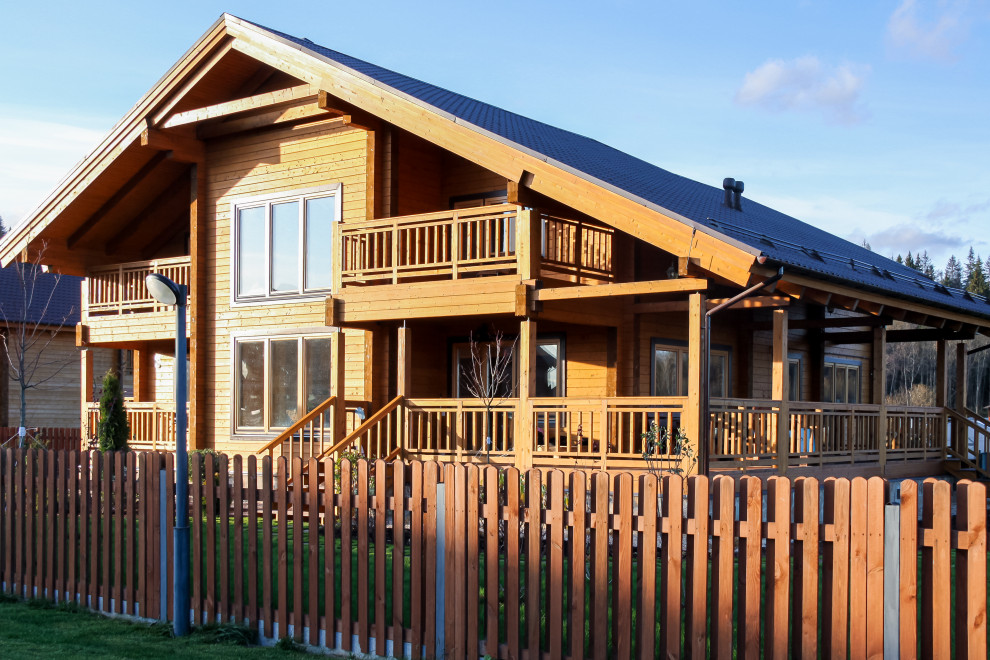 Фасад деревянного дома из клееного бруса