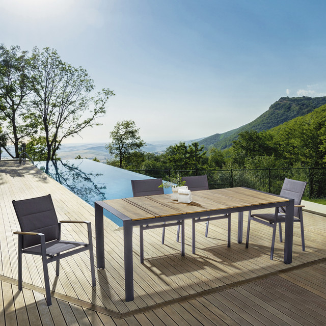 Terraza y jard&iacute;n coastal-deck