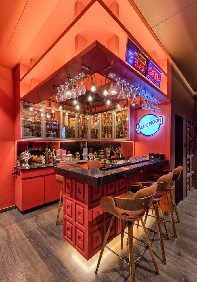This is an example of a contemporary home bar in Ahmedabad.