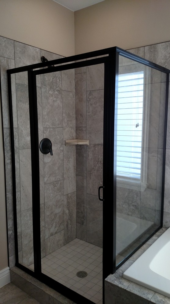 Bathroom - transitional bathroom idea