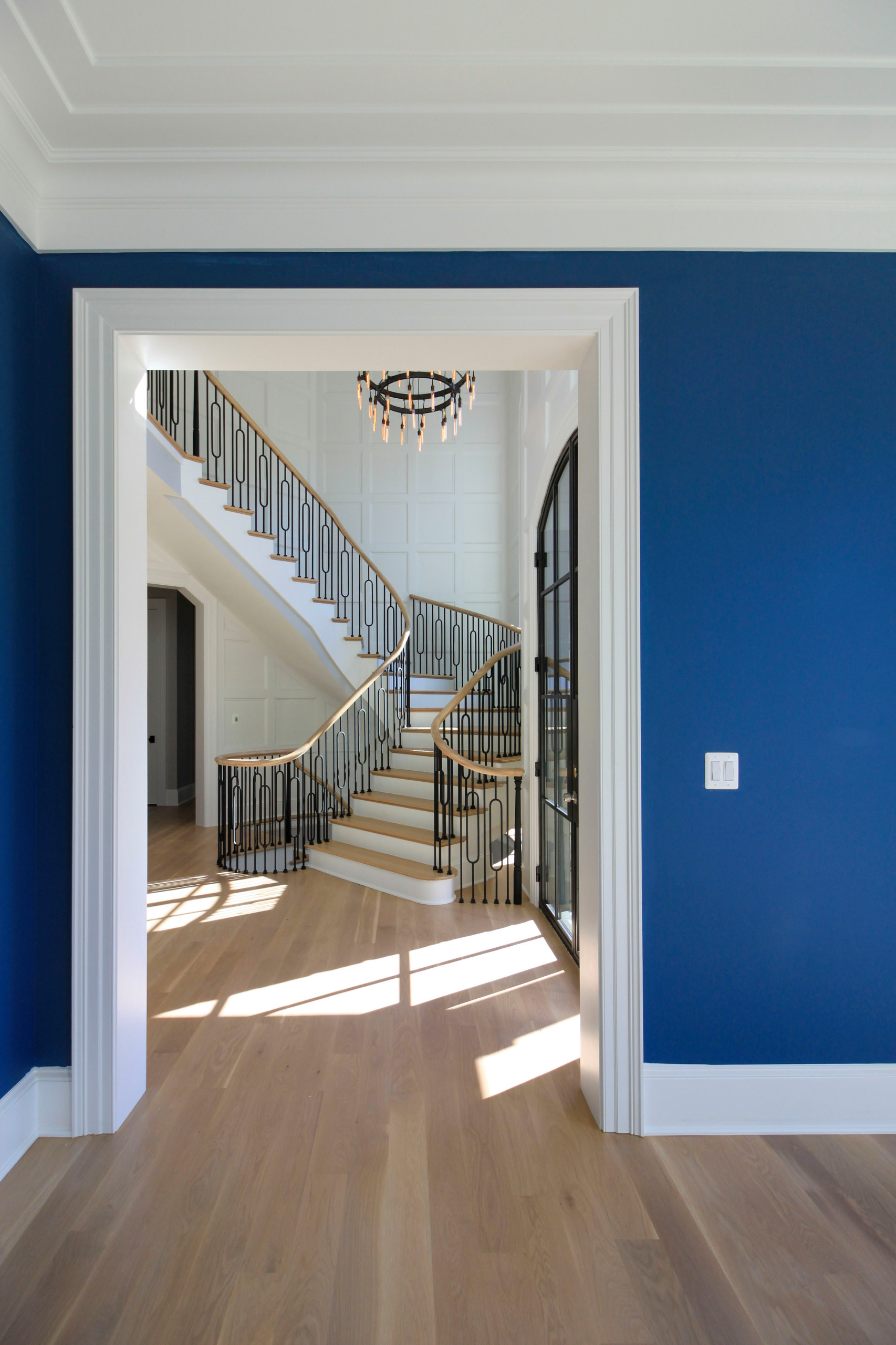 95_Remarkable and elegant floating elliptical staircase, McLean, VA 22101