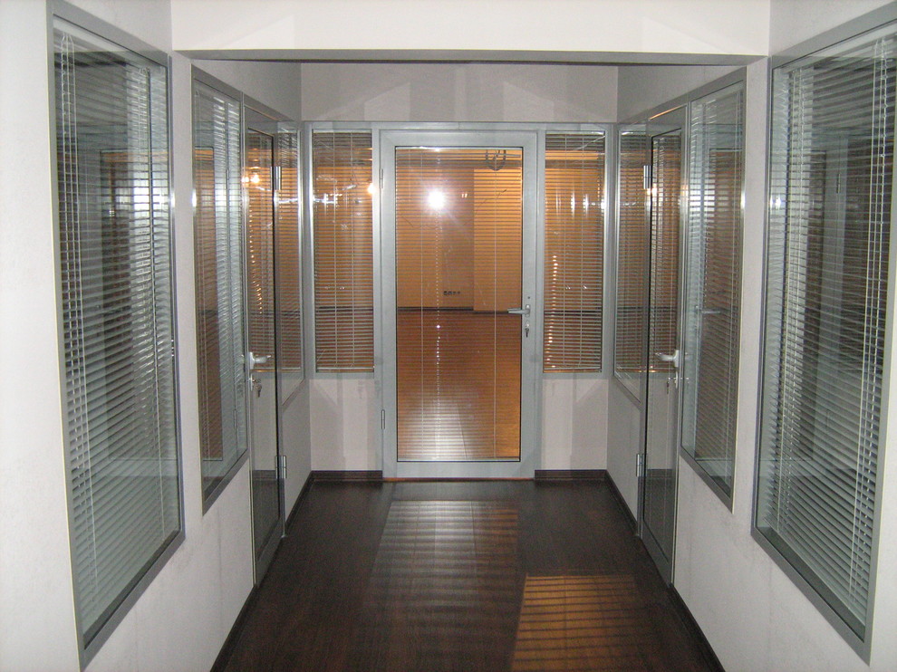 Внутреннее остекление в помещении/Перегородки