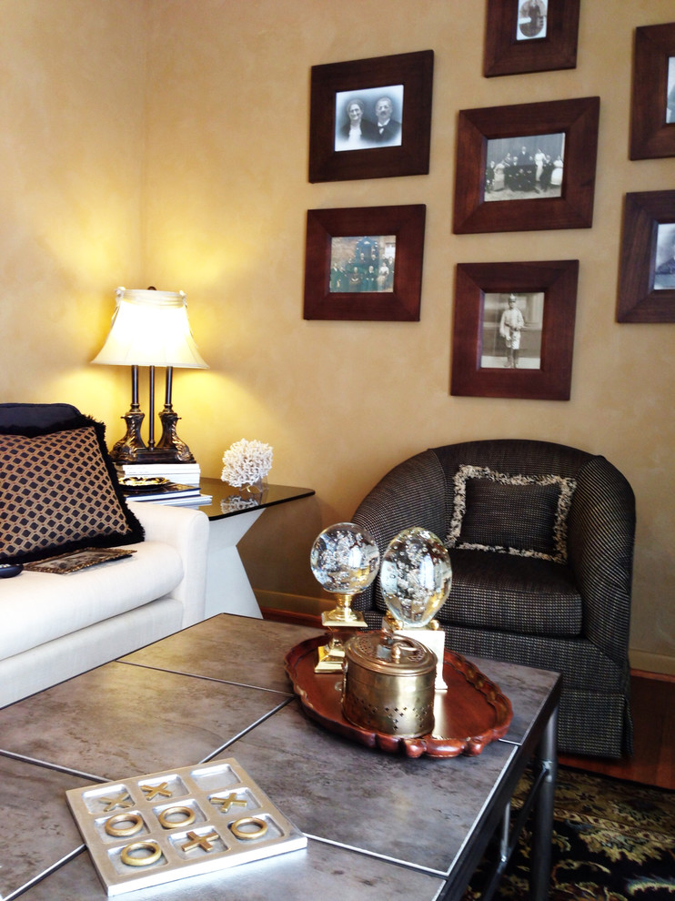 Example of a transitional home design design in Baltimore