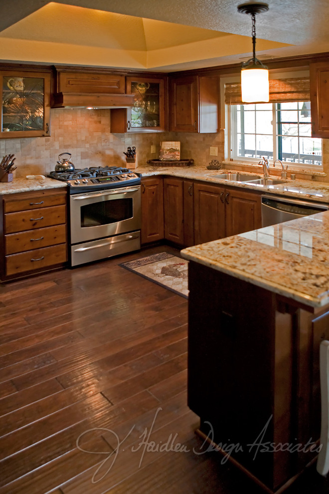 Inspiration for a timeless kitchen remodel in Sacramento