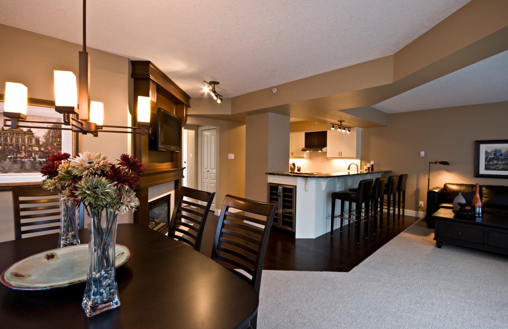 Dining room - transitional dining room idea in Calgary