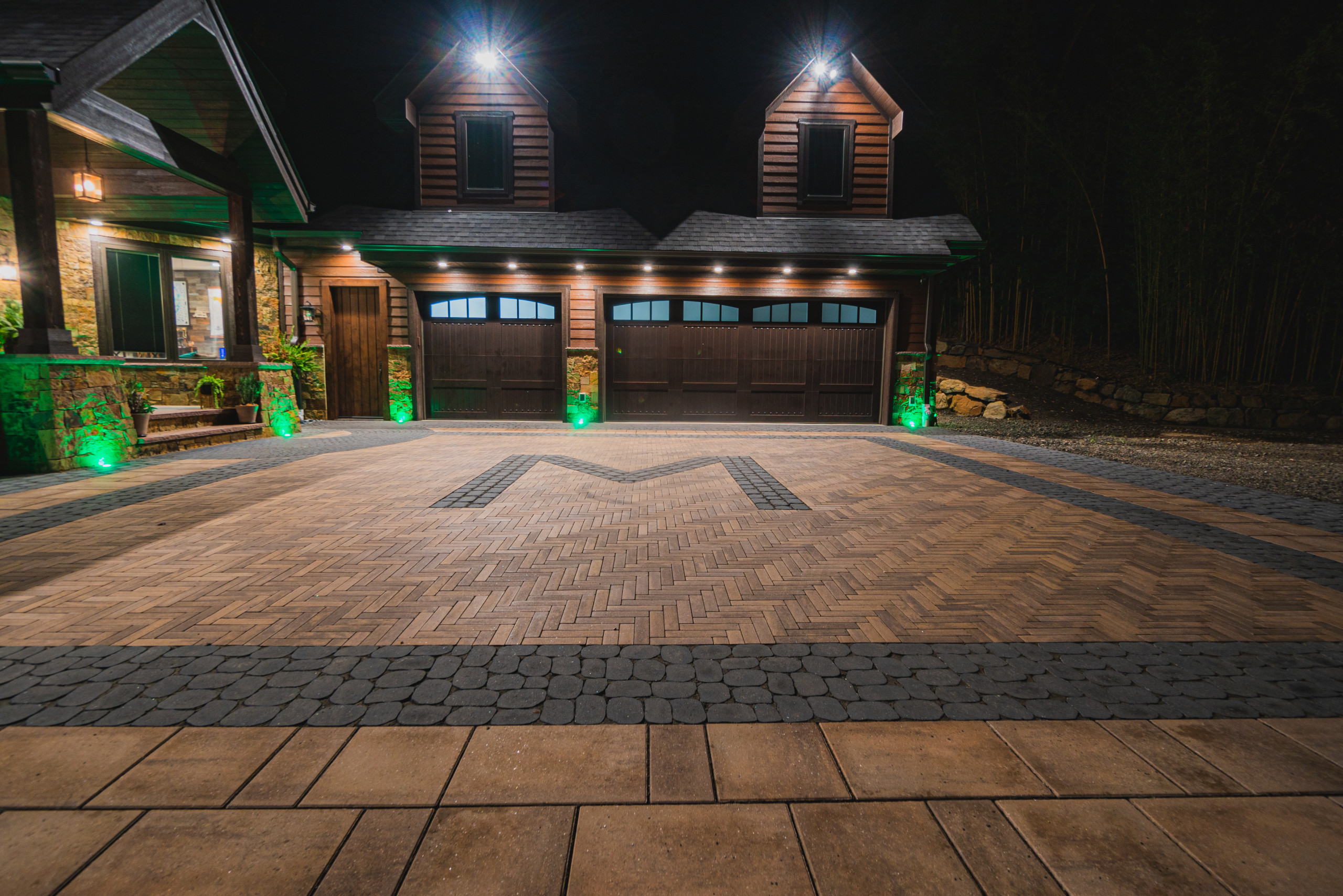 Award Winning Driveway Courtyard