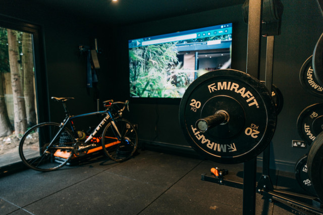 Matt / Weybridge / Garden Room Gym trendy-fitnessrum