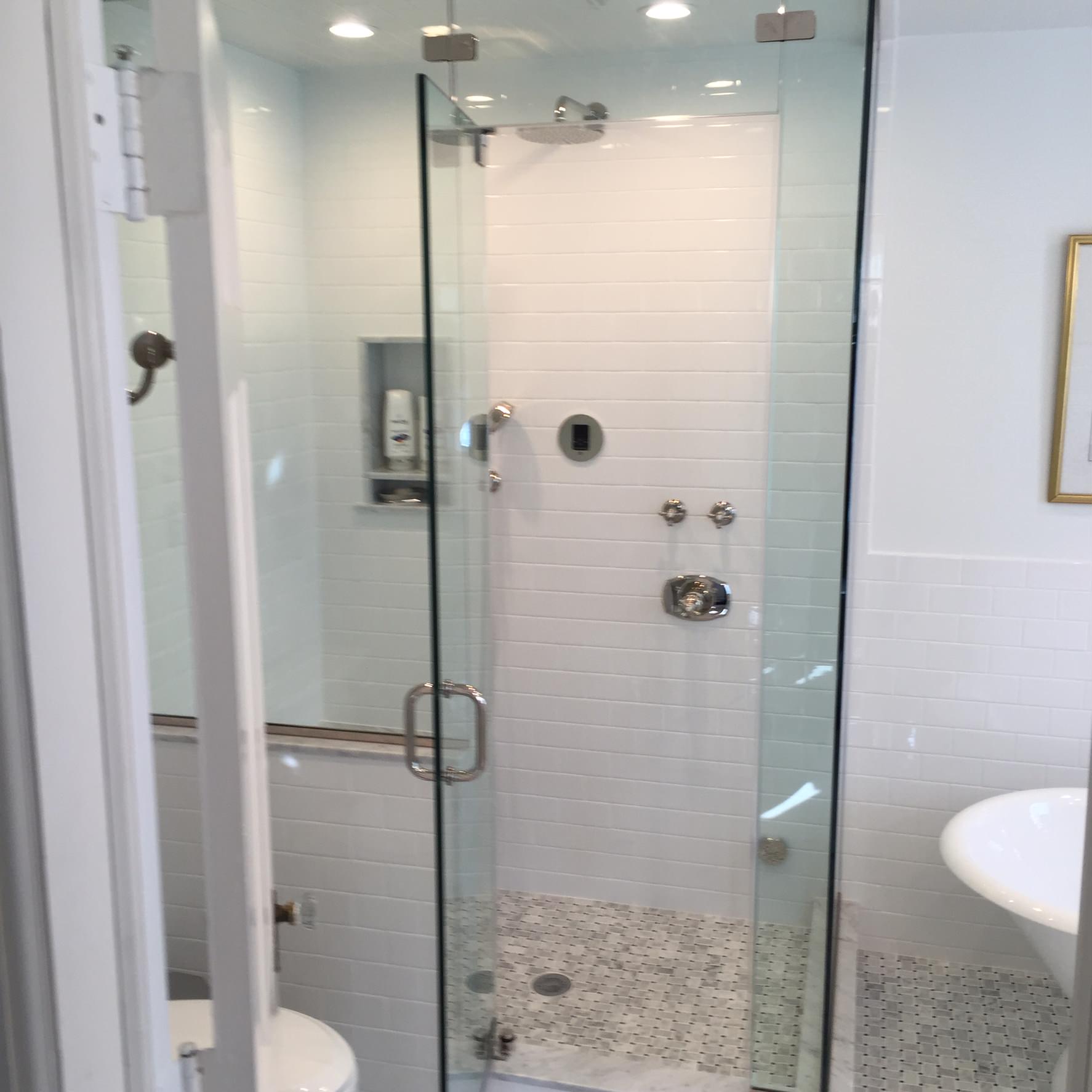 Mrs.Muhr master bathroom