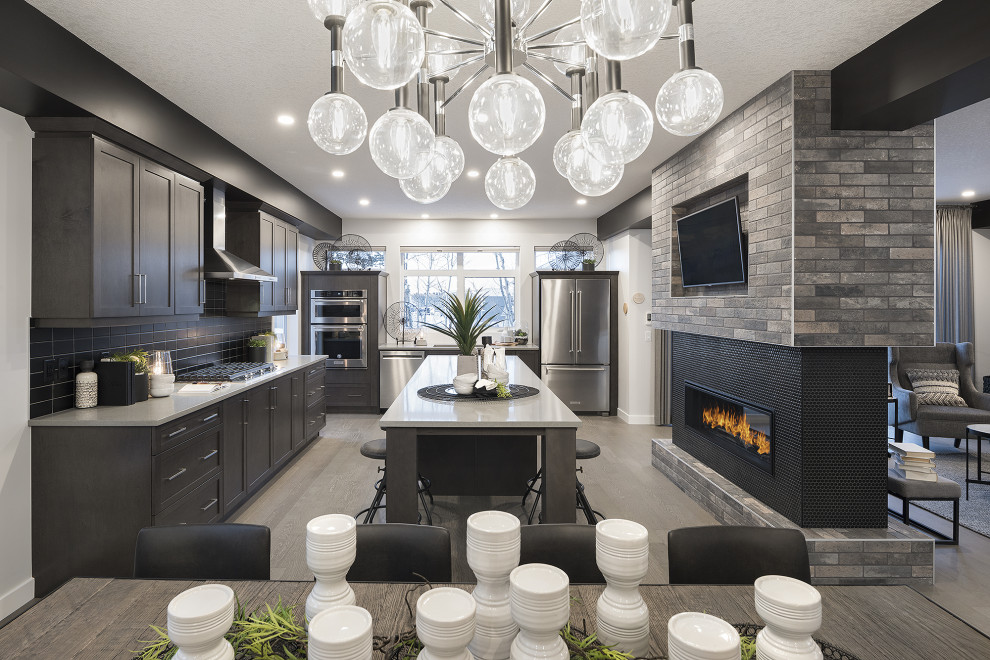 Kitchen - kitchen idea in Calgary