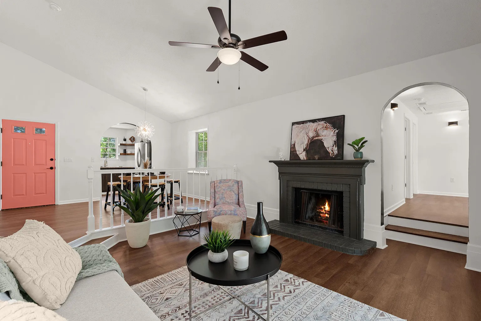 Hummingbird Ave House