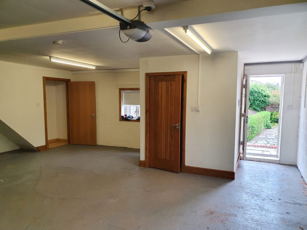 Garage Conversion to Man Pad
