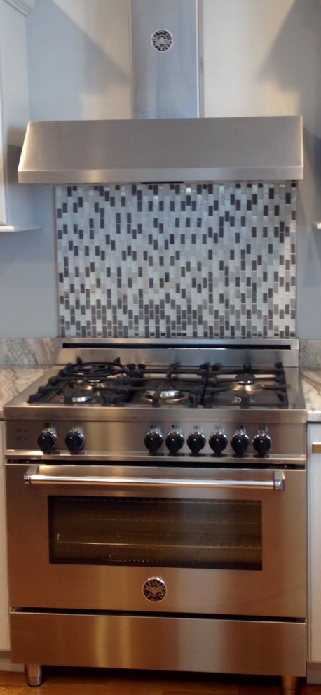 36" Pro Range with Backsplash