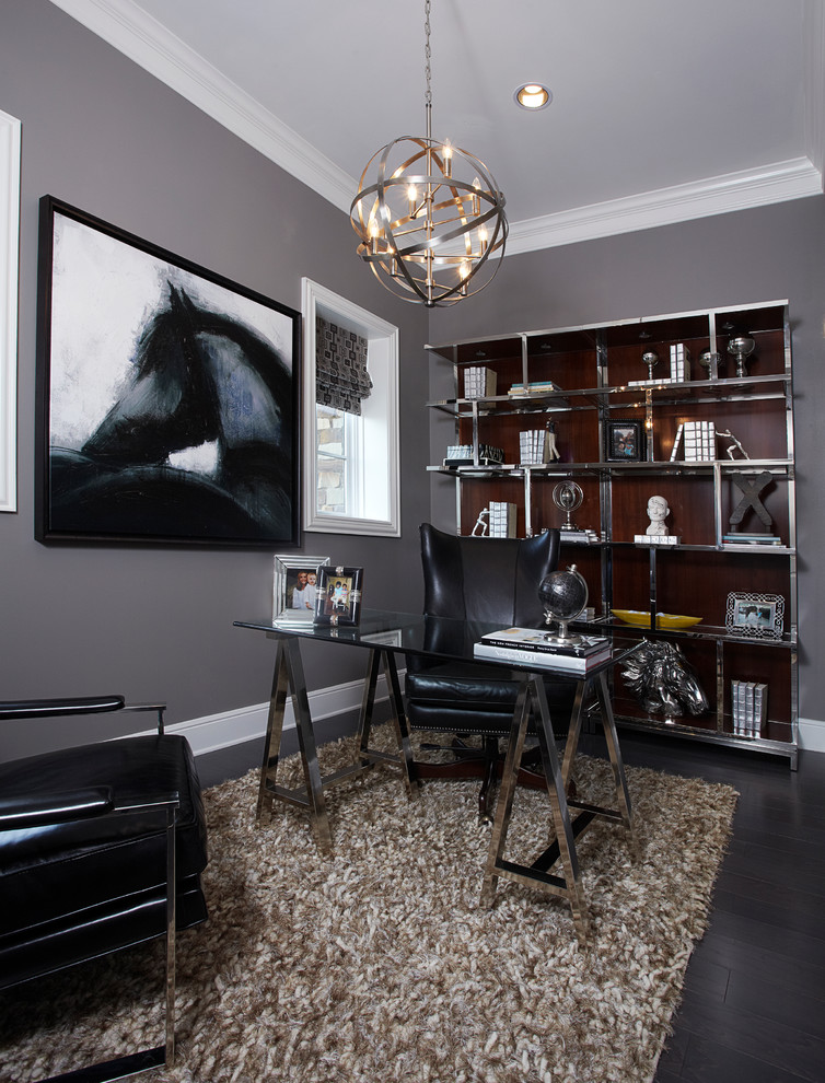 Inspiration for a modern home office in Dallas.