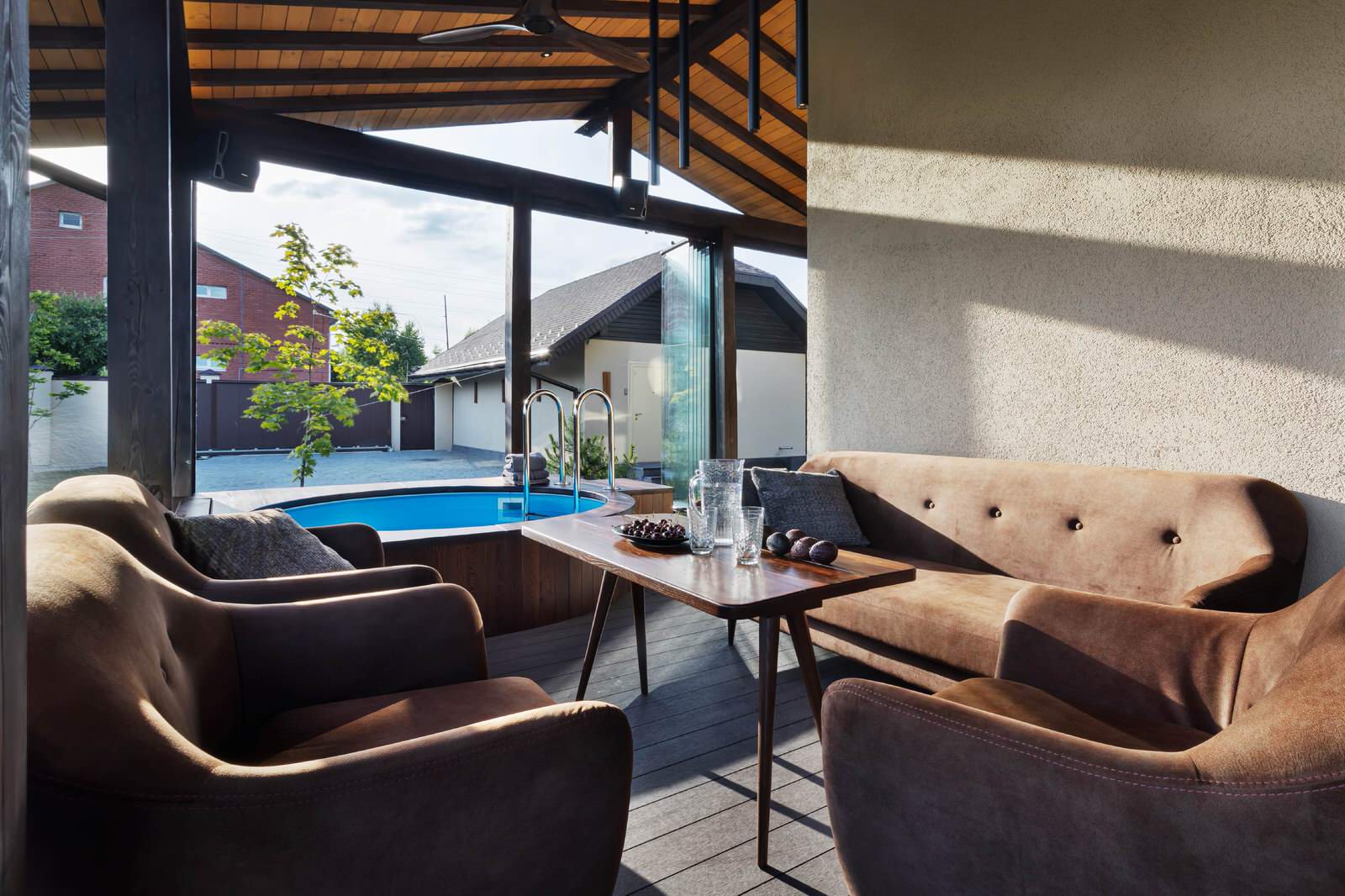 Остекленная терраса ЕЩЕ НЕМНОГО ЛЕТА